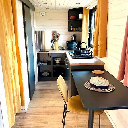 Gospodarstwo agroturystyczne Tiny House Et Chevaux Le Breuil (Allier)